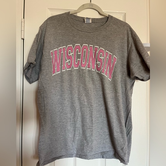 Wisconsin T-Shirt - Picture 2 of 5